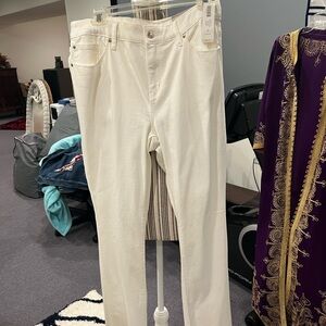 Chico sz 8 tall boot cut 4 pocket WHITE jean NWT